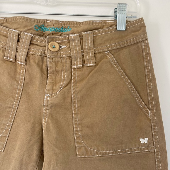 Y2K Tan cargo shorts with a relaxed fit and embroidered butterfly - Picture 4 of 4